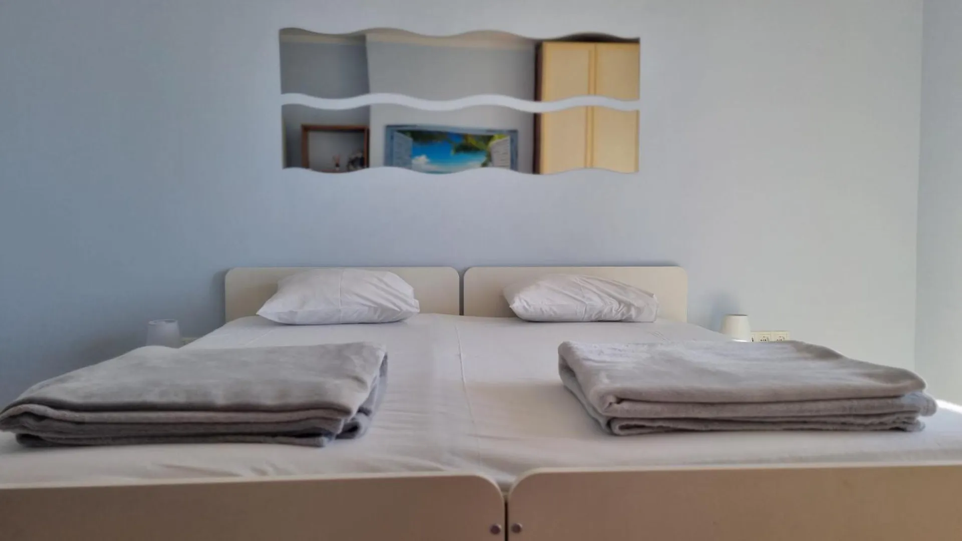 Apartment With Direct Sea View, Free Parking And Close To Beaches And Promenade Lovran