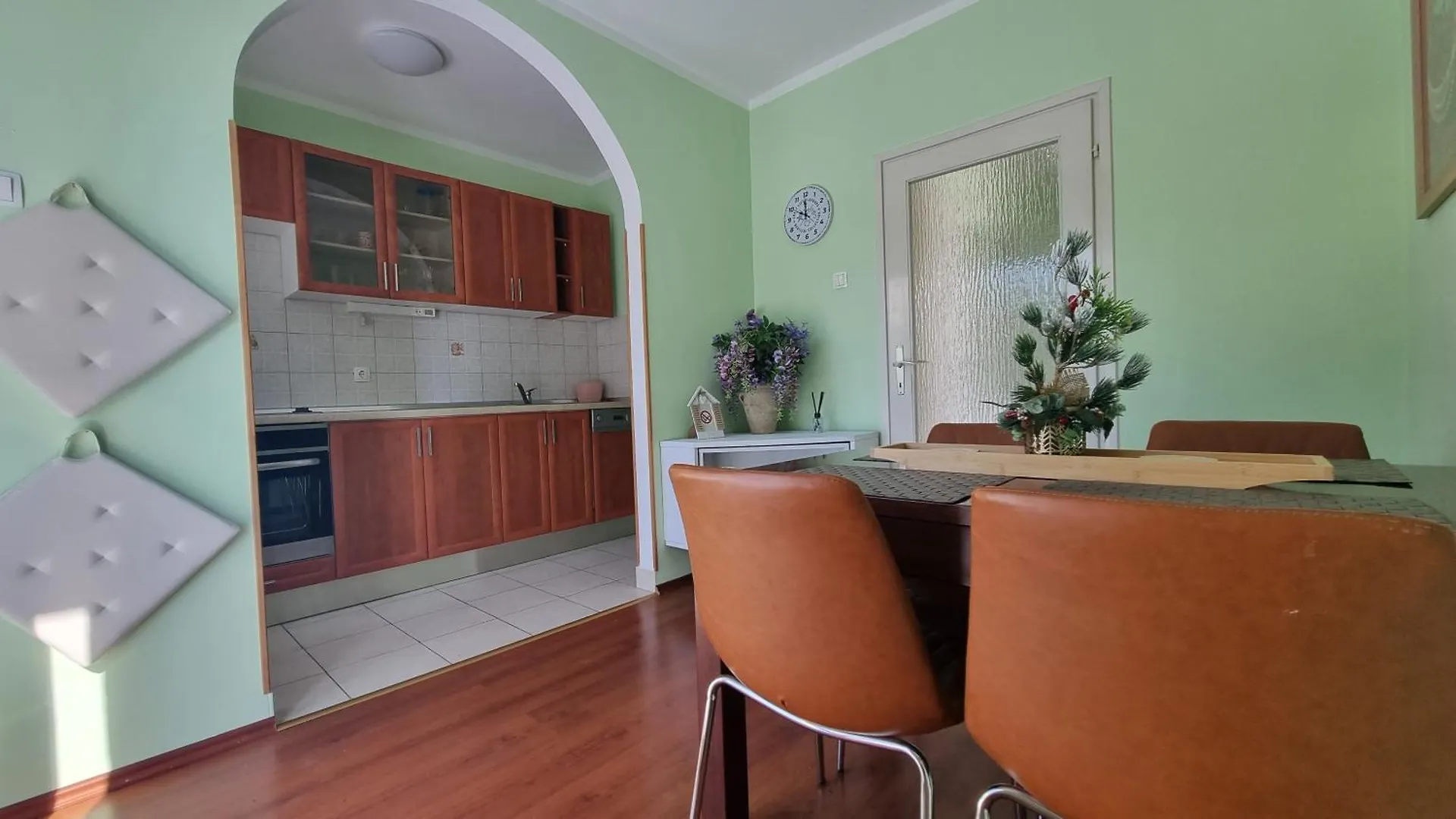 Apartment With Direct Sea View, Free Parking And Close To Beaches And Promenade Lovran Croatia