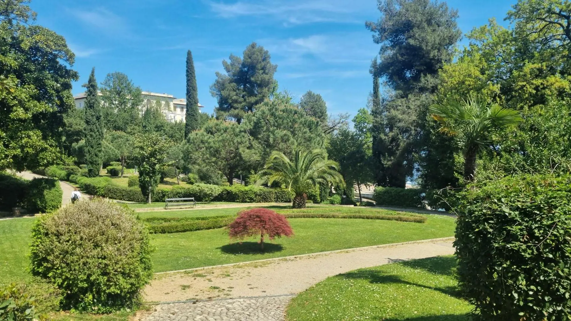 Apartment With Direct Sea View, Free Parking And Close To Beaches And Promenade Lovran