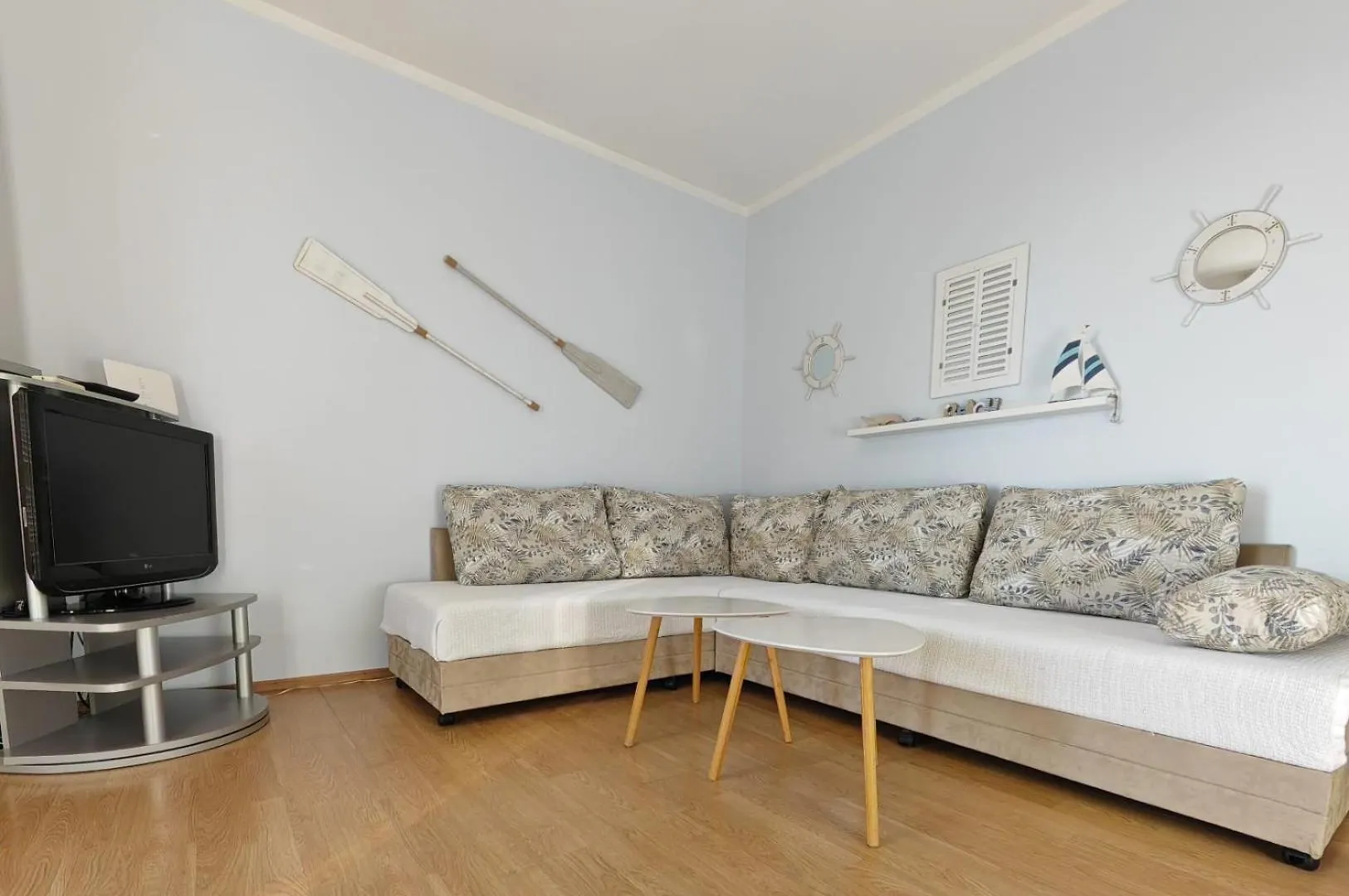 Apartment With Direct Sea View, Free Parking And Close To Beaches And Promenade Lovran